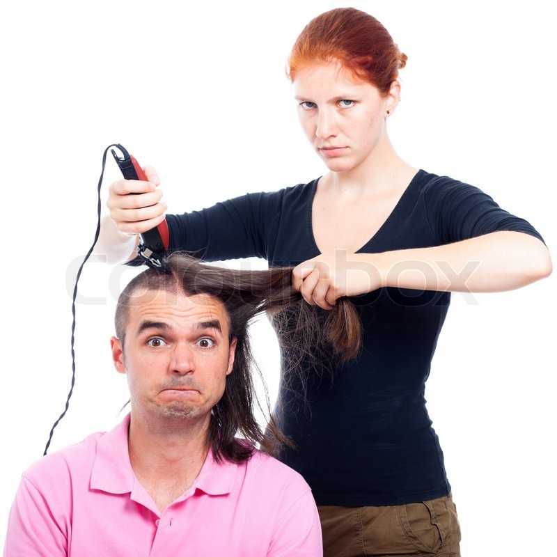 Мужчина подстригся и женщина