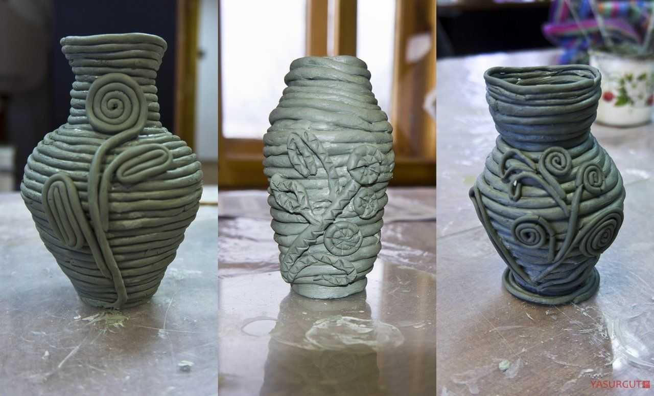 Лепить вазу. Ленточно жгутовая техника лепки из глины. Жгутовая техника в керамике. Керамика из жгутиков. Ваза из жгутов из глины.