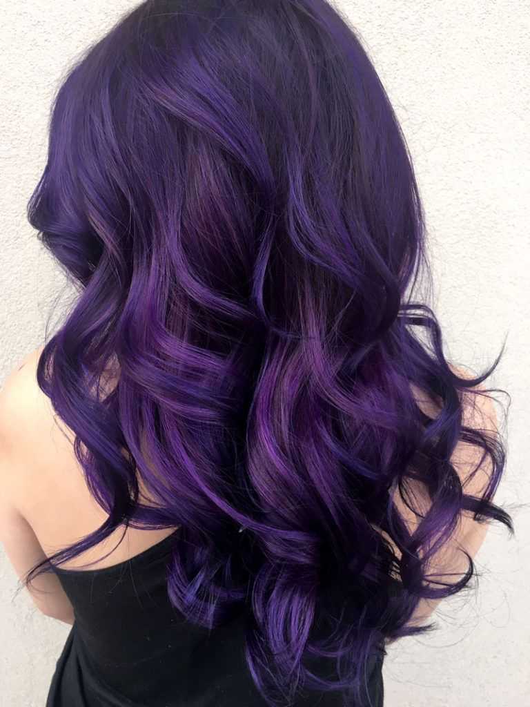 Невероятные фиолетовые волосы (фото девушек с фиолетовым цветом волос) – каблучок.ру