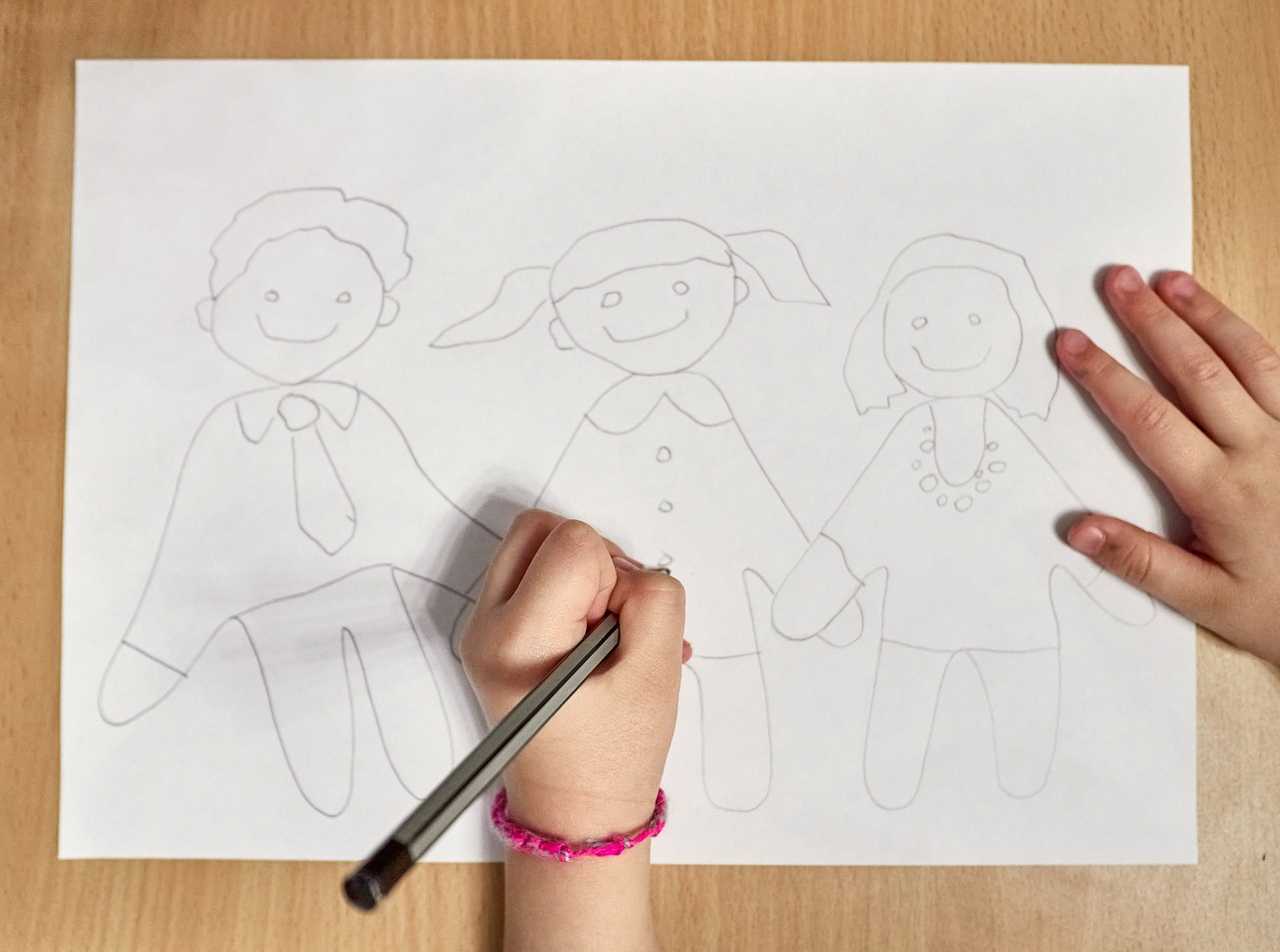 Пошаговое рисование семьи
