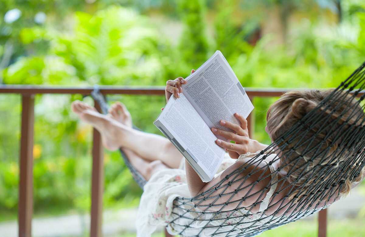 Что почитать летом в отпуске: подборка книг для мужчин | gq россия