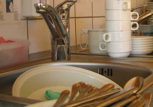 Как расшифровать сон о грязной посуде — 42 значения