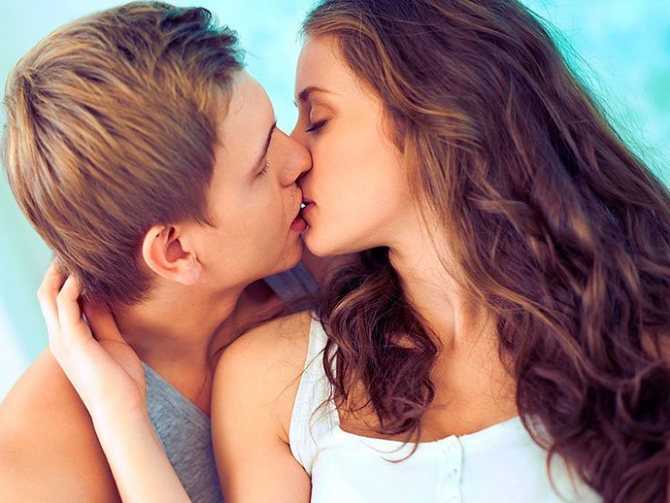Как правильно целоваться с девушкой с языком: пошаговая инструкция