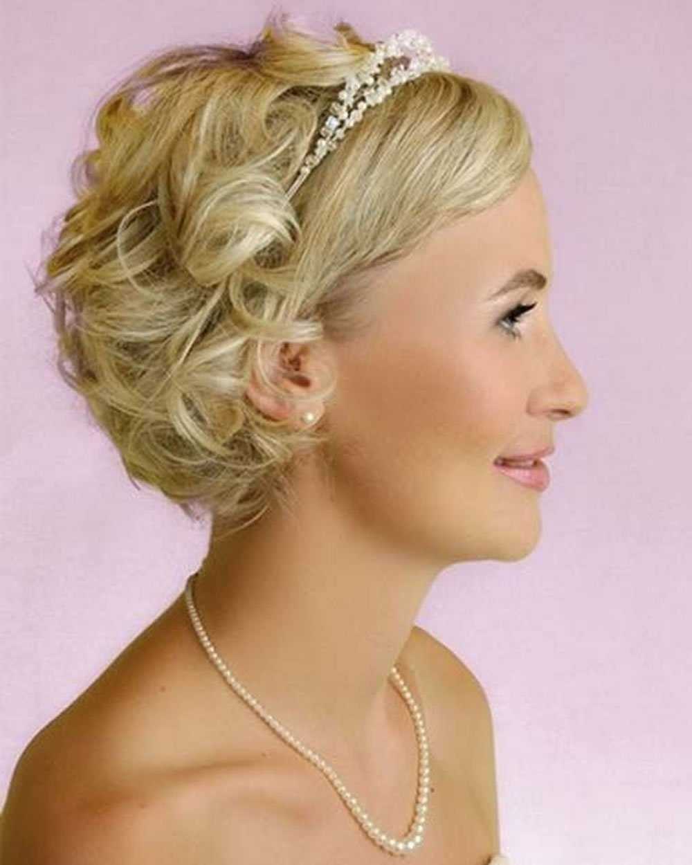 Красивые свадебные прически на короткие волосы с челкой? в тренде [2022-2022] – с фатой & с прядями и цветами
