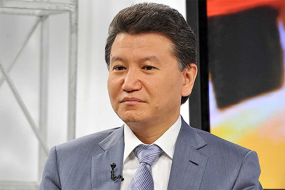 Где сейчас живет илюмжинов кирсан николаевич. президент калмыкии кирсан илюмжинов: биография, семья